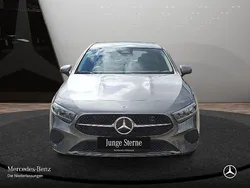 Mountain grau Gebraucht 2024 Mercedes A180 Progressive Limousine | 28.490 € (Guter Preis)