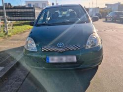 Grün Gebraucht 2001 Toyota Yaris Kleinwagen | 1.190 € (Fairer Preis)