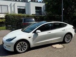 Weiß Gebraucht 2021 Tesla Model 3 Long Range AWD Limousine | 32.000 € (Etwas zu teuer)