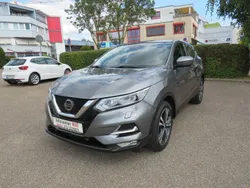 Grau Gebraucht 2019 Nissan Qashqai N-Connecta SUV | 14.950 € (Fairer Preis)
