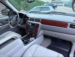 Schwarz Gebraucht 2010 Chevrolet Silverado SUV | 26.900 €