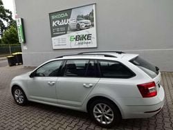 Moonweiss metallic Gebraucht 2019 Skoda Octavia Drive Kombi | 14.550 € (Guter Preis)