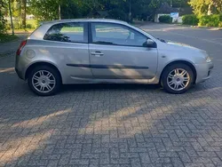 Silber Gebraucht 2005 Fiat Stilo Kleinwagen | 600 €