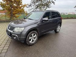Grau Gebraucht 2012 Suzuki Grand Vitara Club SUV | 3.890 €