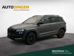 Graphitegrau metallic Gebraucht 2024 Skoda Karoq SportLine SUV | 37.970 € (Fairer Preis)