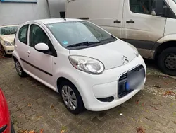 Weiß Gebraucht 2010 Citroën C1 Kleinwagen | 2.900 € (Fairer Preis)