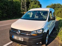 Weiß Gebraucht 2016 VW Caddy Maxi Van / Kleinbus | 9.850 €