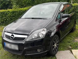 Schwarz Gebraucht 2007 Opel Zafira Van / Kleinbus | 1.000 €
