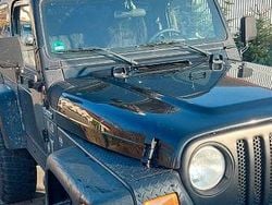 Schwarz Gebraucht 2000 Jeep Wrangler Sahara SUV | 9.999 €