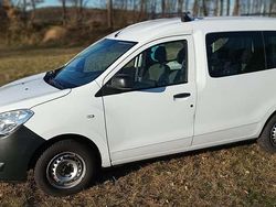 Weiß Gebraucht 2016 Dacia Dokker Essentiel Van | 5.900 € (Teuer)