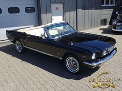 Raven black Gebraucht 1966 Ford Mustang Cabrio | 99.900 €