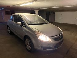 Grau Gebraucht 2006 Opel Corsa Edition Limousine | 1.300 € (Fairer Preis)