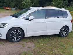 Weiß Gebraucht 2017 VW Touran Van / Kleinbus | 16.500 € (Guter Preis)