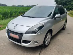 Silber Gebraucht 2010 Renault Scénic III Dynamique Van / Kleinbus | 5.790 € (Fairer Preis)