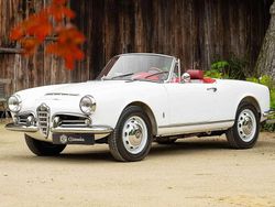 Weiß Gebraucht 1964 Alfa Romeo Giulia Spider Cabrio | 75.900 €