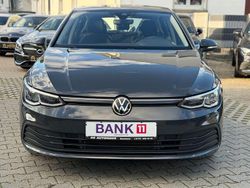 Grau Gebraucht 2021 VW Golf VIII Life Limousine | 20.999 € (Fairer Preis)