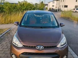 Braun Gebraucht 2015 Hyundai i10 Kleinwagen | 6.299 € (Fairer Preis)
