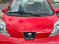 Rot Gebraucht 2009 Peugeot 107 Kleinwagen | 2.200 € (Guter Preis)