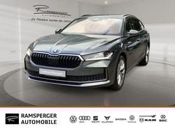 Grau (graphitegrau metallic) Gebraucht 2024 Skoda Superb Selection Kombi | 39.990 € (Superpreis)
