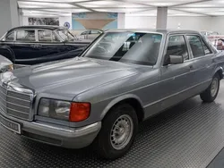Silber Gebraucht 1983 Mercedes 380 SE Limousine | 11.600 €