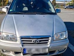 Silber Gebraucht 2006 Hyundai Trajet Van / Kleinbus | 3.700 €
