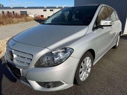Silber Gebraucht 2012 Mercedes B200 Van / Kleinbus | 13.500 € (Fairer Preis)