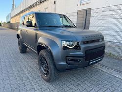 Grau Neu 2025 Land Rover Defender SUV | 199.950 €