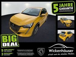 Gelb Gebraucht 2021 Peugeot e-208 Kleinwagen | 15.390 € (Guter Preis)