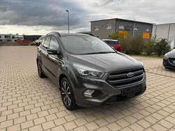 Grau Gebraucht 2018 Ford Kuga ST-Line SUV | 10.250 € (Guter Preis)