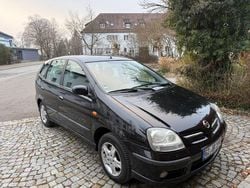 Schwarz Gebraucht 2005 Nissan Almera Tino Acenta Van / Kleinbus | 1.600 € (Fairer Preis)