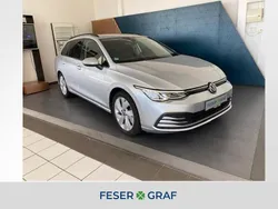 Reflexsilber Gebraucht 2021 VW Golf VIII Life Kombi | 21.450 € (Fairer Preis)