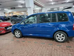 Blau Gebraucht 2004 VW Touran Van / Kleinbus | 2.900 €