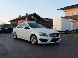 Weiß Gebraucht 2014 Mercedes CLA200 AMG line Limousine | 19.990 € (Fairer Preis)