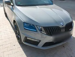 Grau Gebraucht 2018 Skoda Octavia RS Kombi | 18.990 €