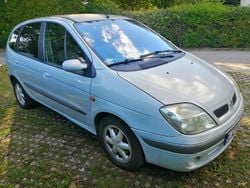 Grau Gebraucht 2002 Renault Scénic Van / Kleinbus | 1.499 € (Etwas zu teuer)