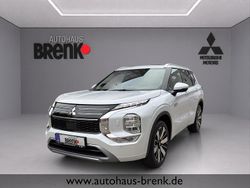 Titanweiß Neu 2025 Mitsubishi Outlander P-HEV Top SUV | 52.950 €