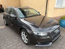 Grau Gebraucht 2011 Audi A4 Attraction Kombi | 5.800 € (Superpreis)