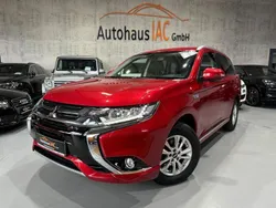 Rot Gebraucht 2016 Mitsubishi Outlander P-HEV Plus SUV | 15.800 € (Fairer Preis)