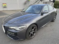Colore esterno Gebraucht 2017 Alfa Romeo Giulia Veloce Limousine | 24.990 € (Fairer Preis)