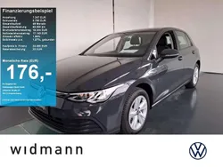 Uranograu Gebraucht 2024 VW Golf VIII Life Kleinwagen | 21.990 € (Fairer Preis)