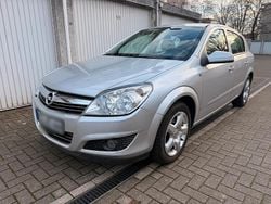 Silber Gebraucht 2008 Opel Astra Limousine | 4.499 € (Fairer Preis)