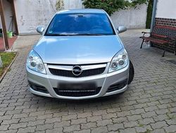 Silber Gebraucht 2006 Opel Vectra Limousine | 4.000 € (Teuer)