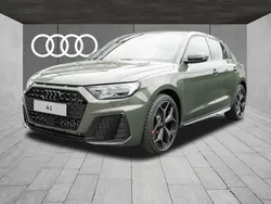 Distriktgrün metallic Neu 2025 Audi A1 Sportback S-Line Kleinwagen | 40.540 € (Teuer)