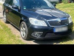 Schwarz Gebraucht 2009 Skoda Octavia RS Kombi | 6.000 € (Etwas zu teuer)