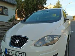 Weiß Gebraucht 2010 Seat Altea XL Van / Kleinbus | 3.299 € (Guter Preis)