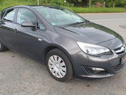 Grau Gebraucht 2013 Opel Astra Selection Limousine | 5.499 € (Fairer Preis)