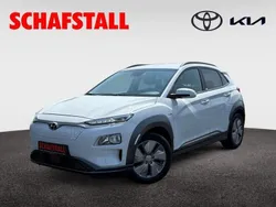 Weiss (chalk white / met) Gebraucht 2021 Hyundai Kona Advantage SUV | 15.479 € (Guter Preis)