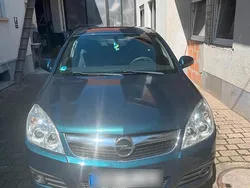 Grün Gebraucht 2007 Opel Vectra Limousine | 5.000 € (Teuer)