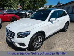 Weiß Gebraucht 2017 Mercedes GLC220 AMG line SUV | 23.990 € (Etwas zu teuer)