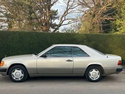 Silber Gebraucht 1989 Mercedes 230 Coupé | 6.700 €